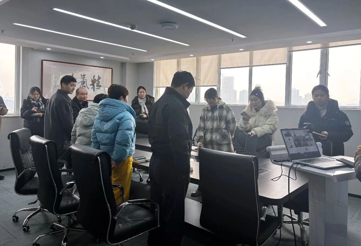 e4803a99cb5c8c480ba960495c5d2485.jpg 新岁启封